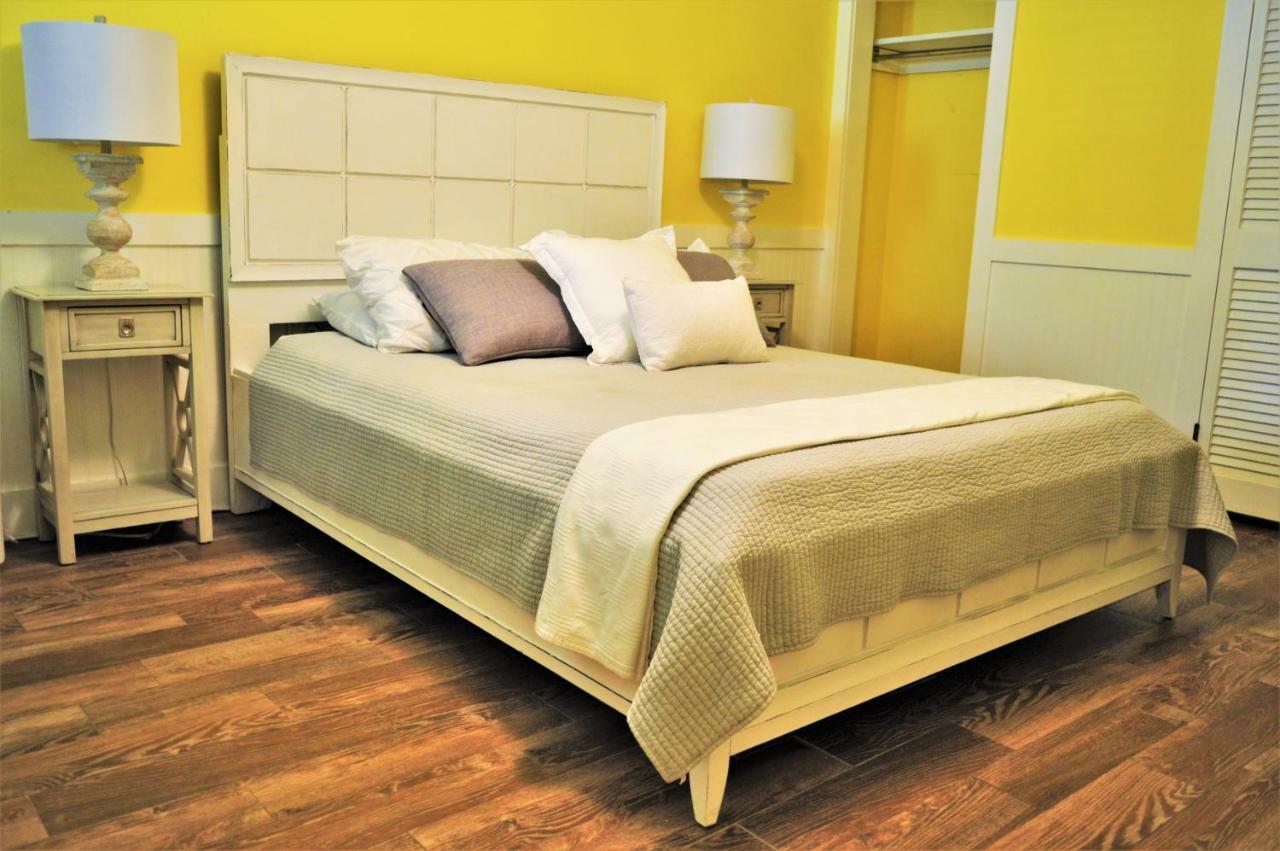 בת'אני ביץ' Meris Gardens B&B מראה חיצוני תמונה