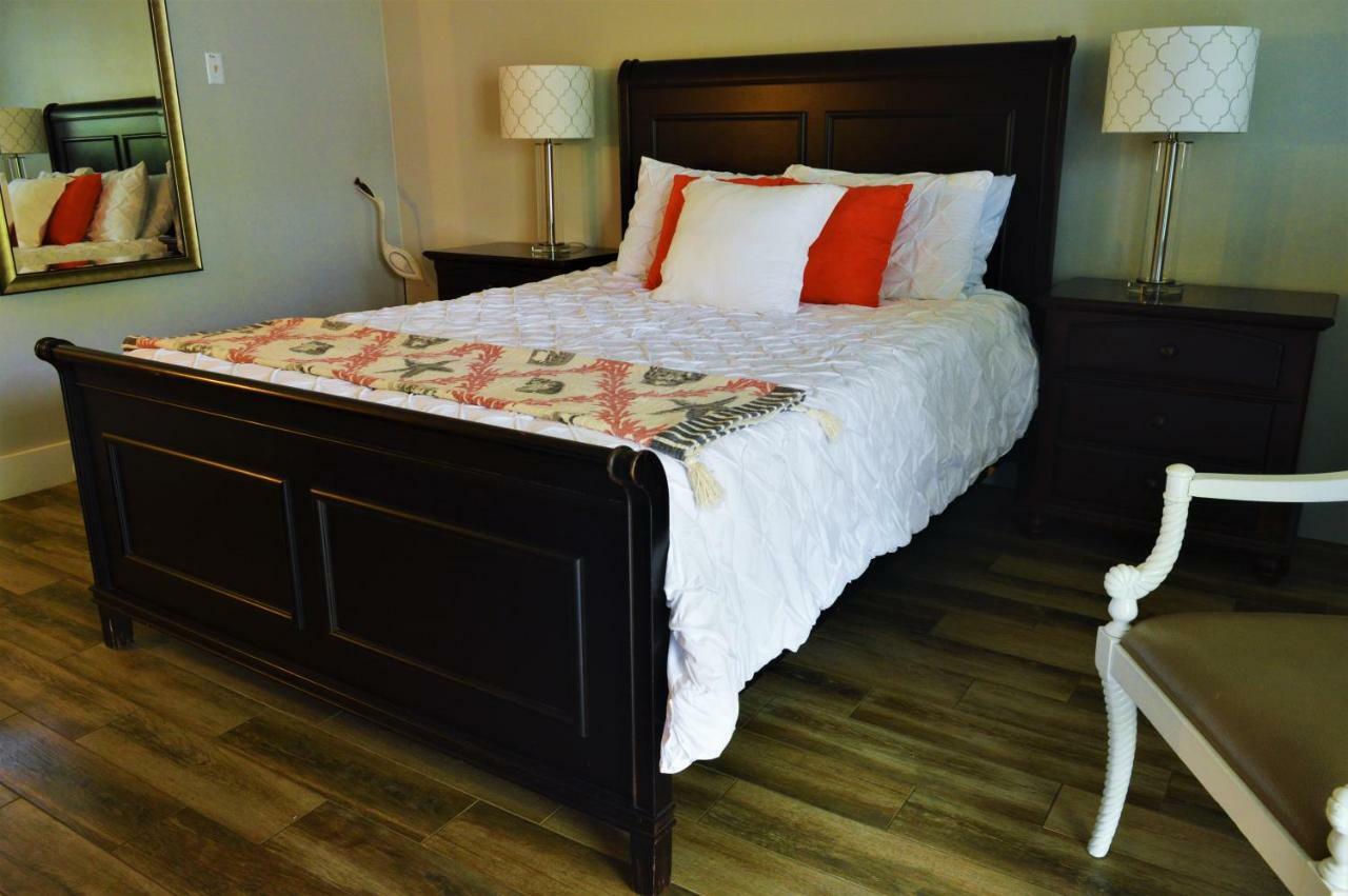 בת'אני ביץ' Meris Gardens B&B מראה חיצוני תמונה